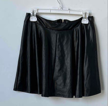 Load image into Gallery viewer, Fashion Nova Womens Black Faux Leather Front Zip Skater Mini Skirt Size Medium