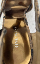 Load image into Gallery viewer, Nine West Womens Poleman Black Brown Snakeskin Print High Platform Heels Sz 7.5