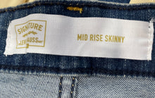 Load image into Gallery viewer, Signature By Levi Strauss & Co. Womens Blue Mid Rise Skinny Jeans W33xL28 W/Tag