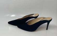 Load image into Gallery viewer, Vince Camuto Womens Kheli Black Suede Pointed Toe Slip-On Mule Heels Size 11