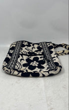 Load image into Gallery viewer, Vera Bradley Womens White Black Floral Print Adjustable Strap Shoulder Handbag