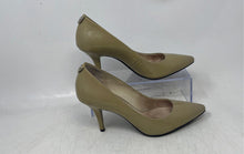 Load image into Gallery viewer, Michael Kors Womens Olive Pointed Toe Slip-On Pump Heels Size 6.5M