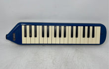 Load image into Gallery viewer, Yamaha P-32B Blue White 32 Keys Portable Pianica Melodica Not Tested