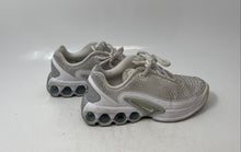 Load image into Gallery viewer, Nike Boys Air Max DN White Lace-Up Low Top Sneakers Shoes Size 1.5Y