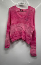 Load image into Gallery viewer, Guess Womens Pink Long Sleeve V-Neck Knitted Pullover Sweater Size Small