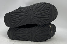 Load image into Gallery viewer, UGG Womens Classic 5815 Black Leather Round Toe Pull-On Winter Boots Size 7