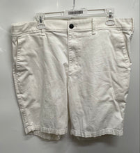 Load image into Gallery viewer, Express Mens White Slash Pockets Button Front Belt Loops Chino Shorts Size 36