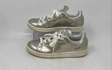 Load image into Gallery viewer, Adidas Womens Stan Smith Silver Low Top Lace-Up Sneaker Shoes Size 6