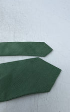Load image into Gallery viewer, Murano Mens Green Textured Adjustable Formal Pointed Tie One Size