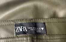 Load image into Gallery viewer, Zara Womens Green Faux Leather Flat Front Button Ankle Pants Size XL