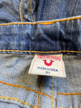 Load image into Gallery viewer, True Religion Womens Blue Jean Shorts Size 31