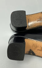 Load image into Gallery viewer, Authentic Salvatore Ferragamo Womens Black Leather Pump Heels Size 5B Damaged