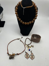 Load image into Gallery viewer, Set 6 Pcs ( 2 Necklaces, 2 Bracelet, 2 Earrings) Jewelry, Weight 188g