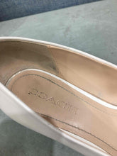 Load image into Gallery viewer, Coach Womens Beige Leather Pointed Toe Slip On Block Pump Heel Size 9 B