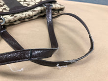 Load image into Gallery viewer, Coach Woman Bag.