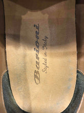 Load image into Gallery viewer, Brown Barioni Men's Shoe Styled in Italy Size 8B