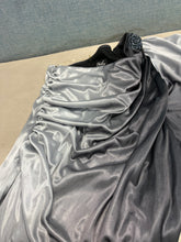 Load image into Gallery viewer, Hailey dress woman size 14