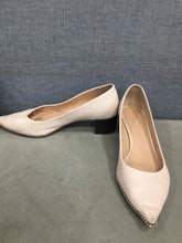Load image into Gallery viewer, Coach Womens Beige Leather Pointed Toe Slip On Block Pump Heel Size 9 B