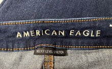 Load image into Gallery viewer, American Eagle Womens Blue Denim Dark Wash Stretch Skinny Leg Jeans Size 6
