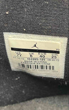Load image into Gallery viewer, Authentic Nike Boys Air Jordan 12 Retro White Black Sneaker Shoes Size 7Y Worn
