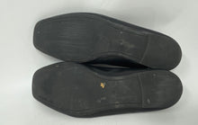 Load image into Gallery viewer, Authentic Tory Burch Womens Black Leather Slip-On Ballet Flats Size 8 Damaged
