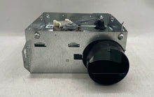 Load image into Gallery viewer, Broan Economy Model No 688 Bathroom Exhaust Ventilation Fan Not Tested
