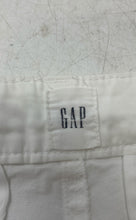 Load image into Gallery viewer, Gap Womens White Stretch Flat Front Slash Pocket Bermuda Shorts Size 0
