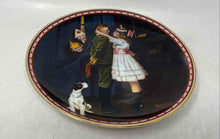 Load image into Gallery viewer, Knowles Kiss And Tell By Norman Rockwell Round Shape Collector Plate
