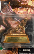 Load image into Gallery viewer, Kenner Starting Lineup 1998 Heisman Glenn Davis Action Figure Factory Sealed
