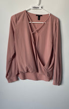 Load image into Gallery viewer, Forever 21 Womens Pink Long Sleeve Crossover Front Pullover Blouse Top Size S
