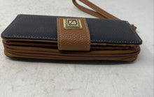 Load image into Gallery viewer, Stone Mountain Womens Black Brown Detachable Wristlet Strap Zip-Around Wallet
