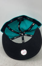 Load image into Gallery viewer, New Era Genuine Merchandise Mens Black Green Florida Marlins MLB Cap Size 7
