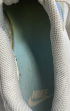 Load image into Gallery viewer, Nike Womens Pre-Love O.X. AO3166-100 Gray Low Top Lace-Up Sneaker Shoes Size 8.5
