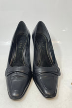 Load image into Gallery viewer, Lauren Ralph Lauren Womens Zandra Black Leather Slip-On Pump Heels Size 9B
