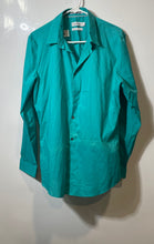 Load image into Gallery viewer, Calvin Klein Mens Green Non-Iron Body Fit Long Sleeve Dress Shirt Size 15-15.5
