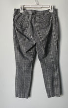 Load image into Gallery viewer, Banana Republic Womens Sloan White And Black Plaid Skinny Leg Ankle Pants Size 4
