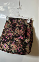 Load image into Gallery viewer, Lululemon Womens Black Floral Hotty Hot High-Rise Pull On Activewear Skort Sz 4

