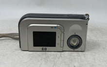 Load image into Gallery viewer, HP Photosmart E317 SNPRB-0501 Silver 5.0 MP Digital Camera With Case Not Tested
