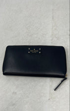 Load image into Gallery viewer, Kate Spade New York Womens Black Leather Inner Pocket Zip-Around Wallet
