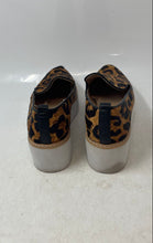Load image into Gallery viewer, DKNY Womens Bari Brown Black Leopard Print Slip-On Platform Sneaker Shoes Sz 9M
