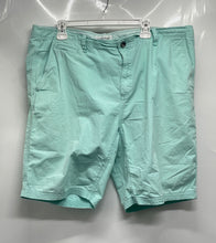 Load image into Gallery viewer, Calvin Klein Mens Light Green Cotton Slash Pockets Belt Loops Chino Shorts Sz 40
