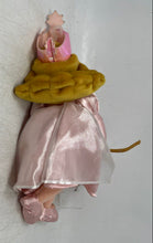 Load image into Gallery viewer, The Wizard OZ Pink Dress Open Eyes Collectible Toys Figurine With Tags
