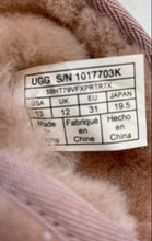 Load image into Gallery viewer, UGG Unisex Kids Classic II 1017703K Pink Round Toe Pull-On Snow Boots Size 13C
