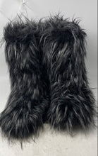 Load image into Gallery viewer, Unbranded Womens Gray Fluffy Pull-On Winter Snow Boots Size 10
