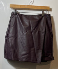 Load image into Gallery viewer, Old Navy Womens Brown Faux Leather Lined Side Zip Wrap Front Mini Skirt Size M
