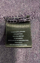 Load image into Gallery viewer, Authentic Simply Vera Vera Wang Womens Purple Pullover Sweatshirt Size XS
