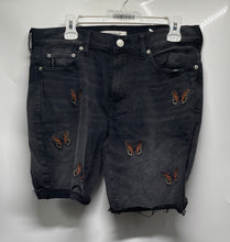 Load image into Gallery viewer, Pacsun Womens Black Denim Butterfly Embroidered Skinny Leg Cut-Off Shorts Sz 32
