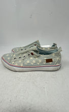 Load image into Gallery viewer, Blowfish Malibu Womens Classic Light Blue White Stars Print Sneaker Shoes Size 9
