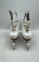 Load image into Gallery viewer, Riedell Womens White Leather Lace-Up Ice Figure Skates Size 5/6

