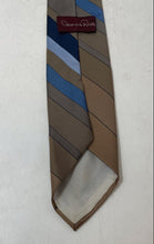 Load image into Gallery viewer, Oscar De La Renta Mens Multicolor Striped Keeper Loop Adjustable Pointed Tie
